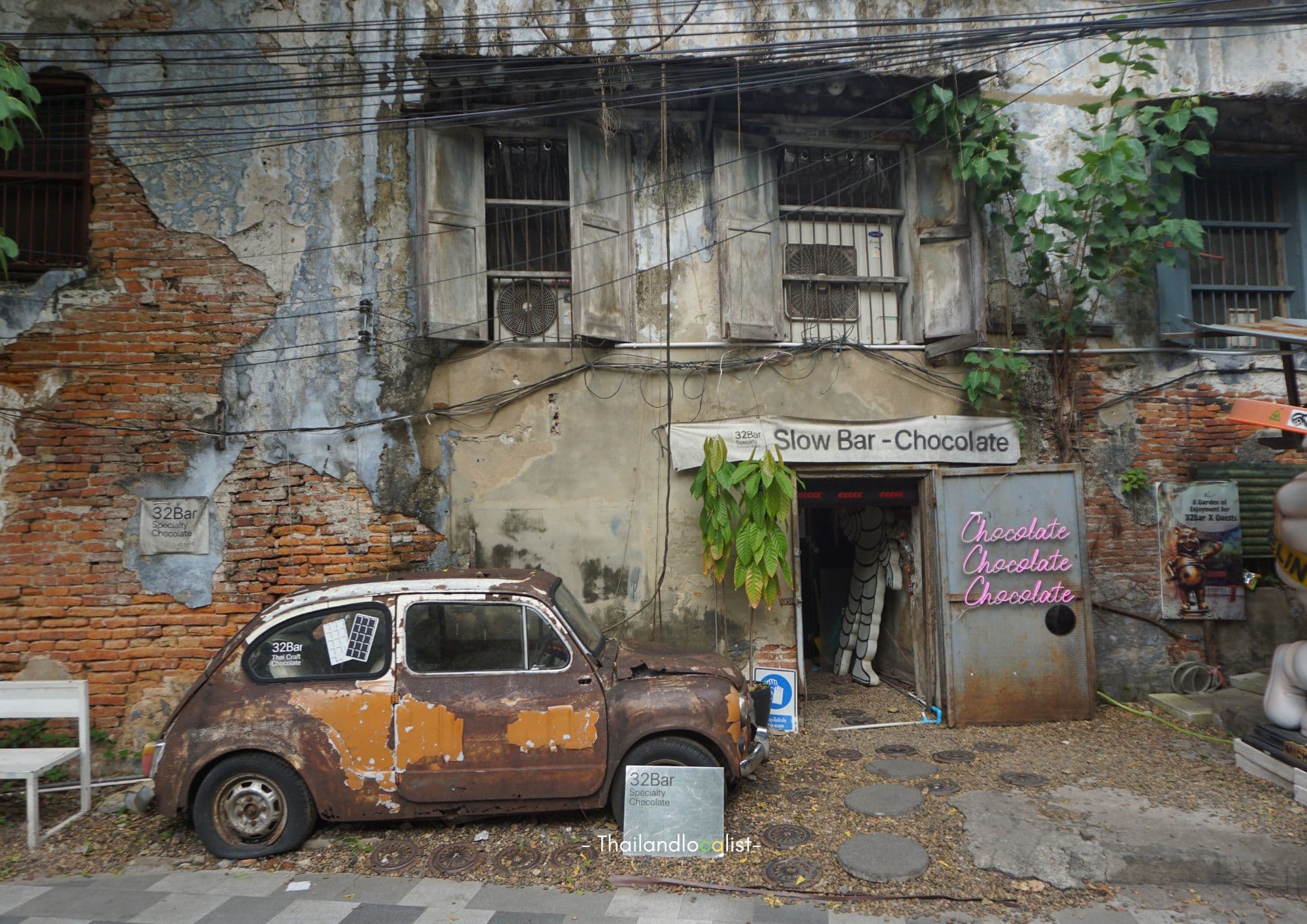 Talat Noi, Street Art & Song Wat Road: A Local Guide to Bangkok’s Hidden Charm 2