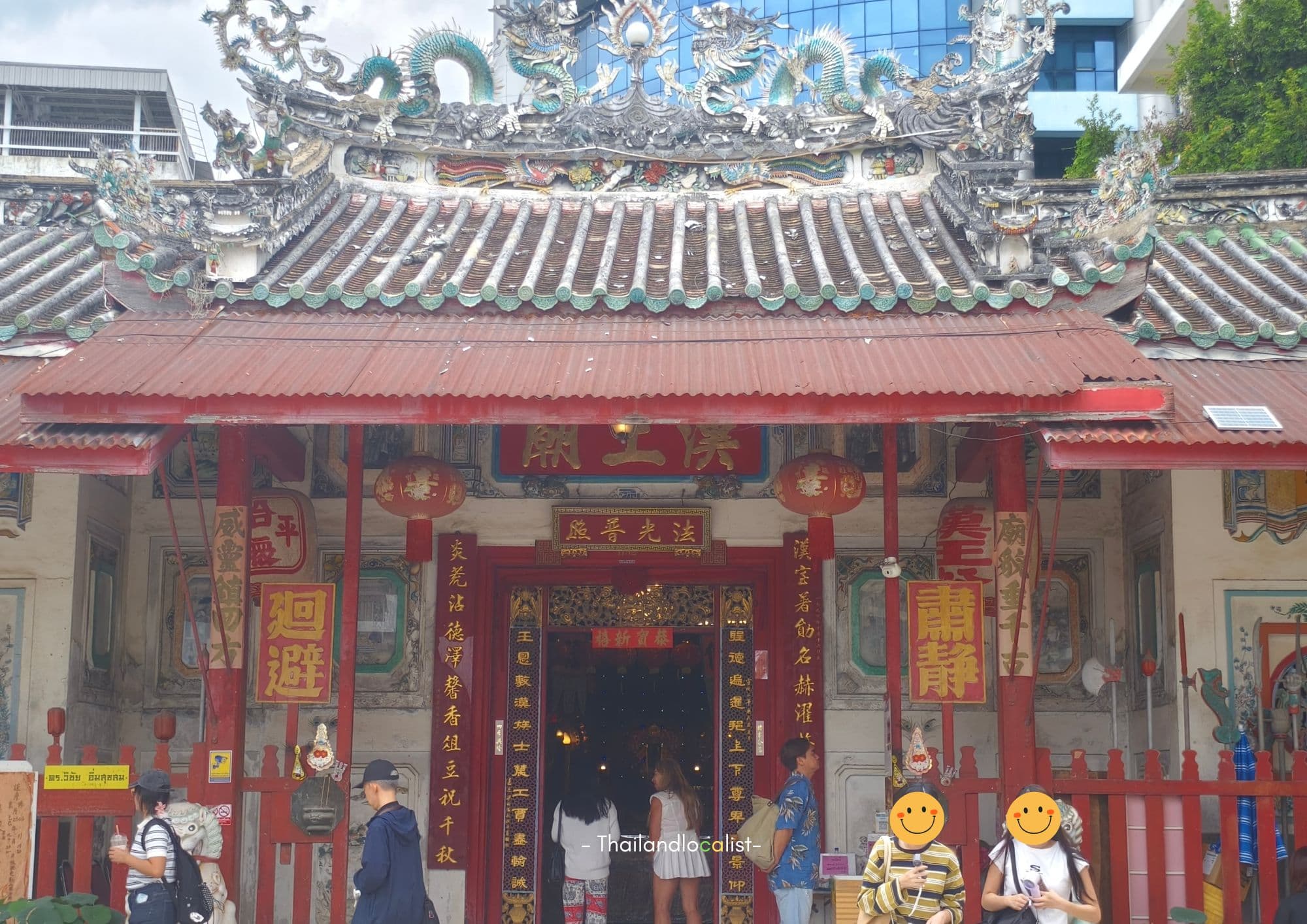 Talat Noi, Street Art & Song Wat Road: A Local Guide to Bangkok’s Hidden Charm 7