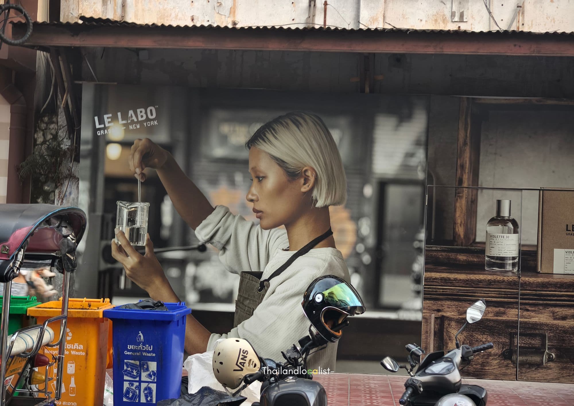 Bangkok: Talat Noi & Songwat Street Art Walking Tour. 22